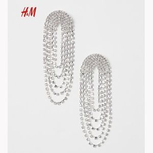 WANT!!! These exact H&M Rhinestone Earrings in the color silver
